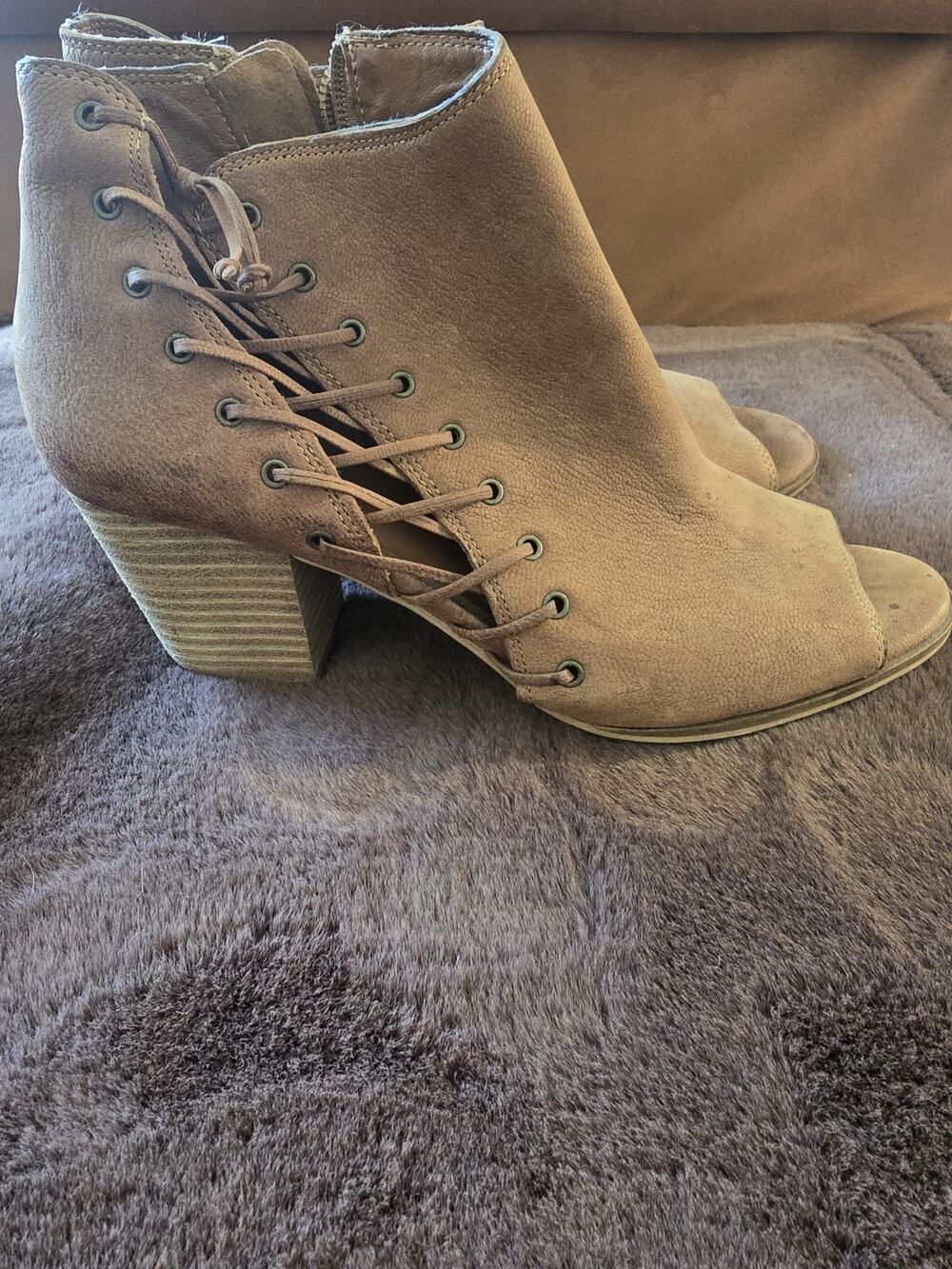 Lucky Brand Hartlee Side Lace Peep Toe Ankle Booties - Whiskey Women’s 9M